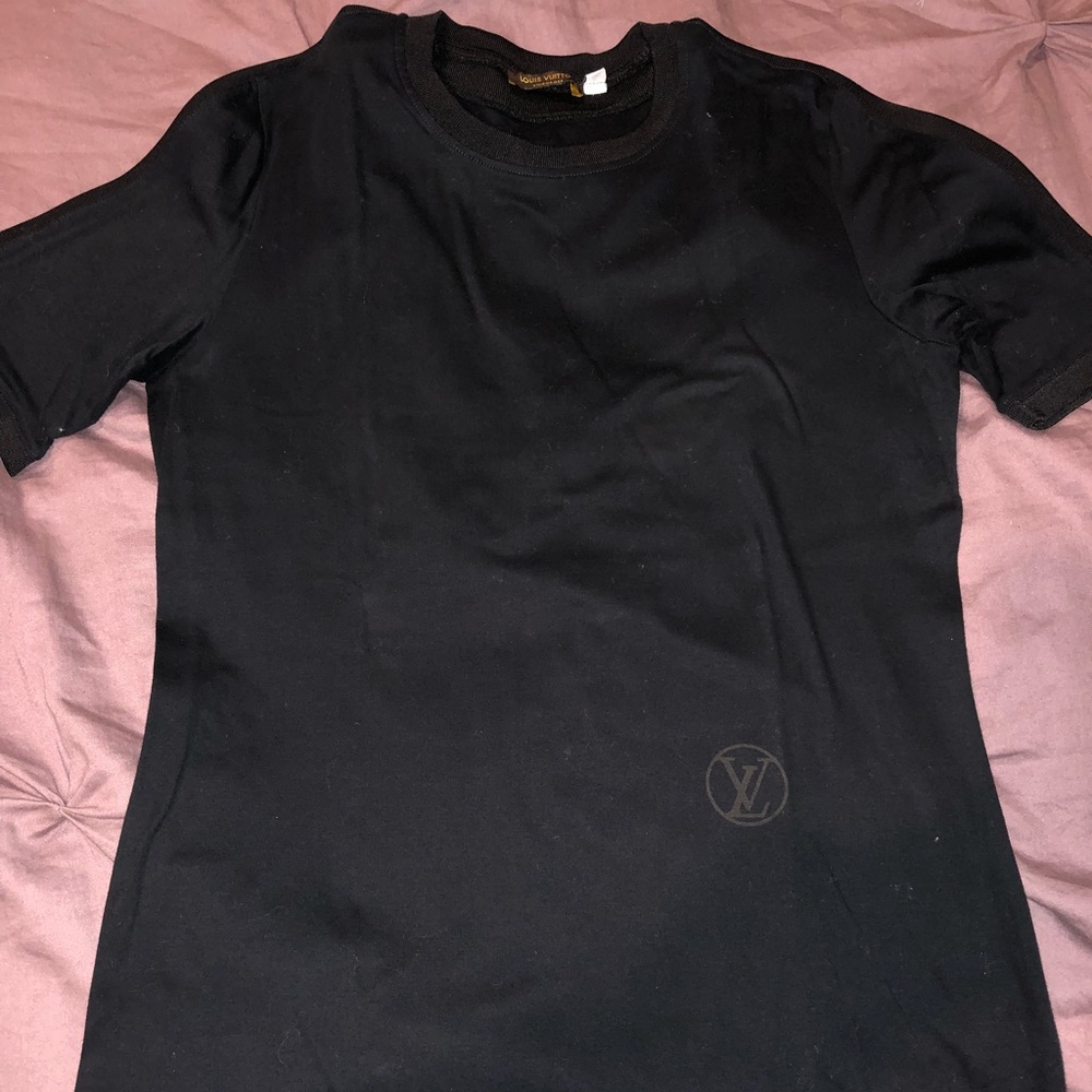💯 Authentic Louis Vuitton Brand New Shirt Small